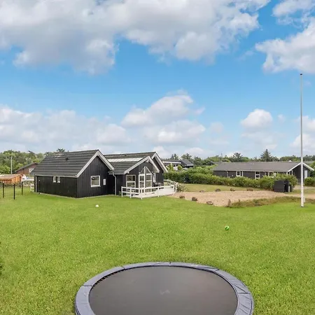 Holiday home Four-bedroom In *