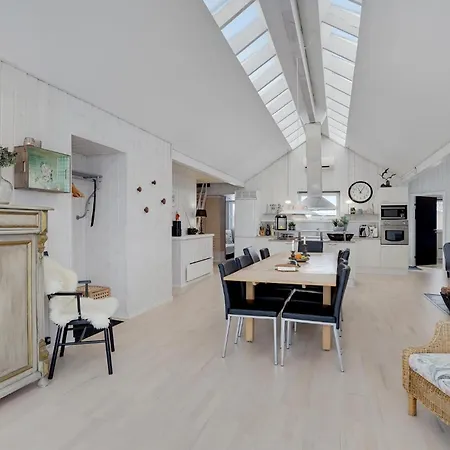 Holiday home Four-bedroom In *