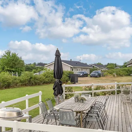 Four-bedroom In Holiday home Tarm