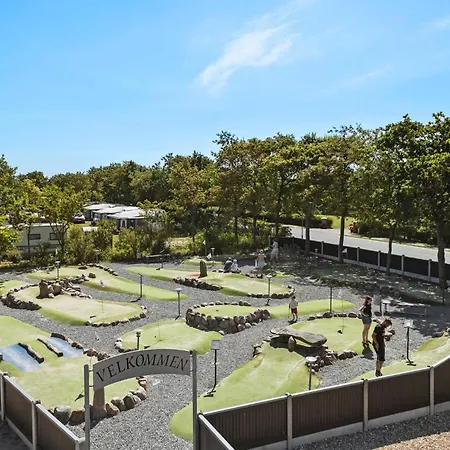 Holiday home Four-bedroom In