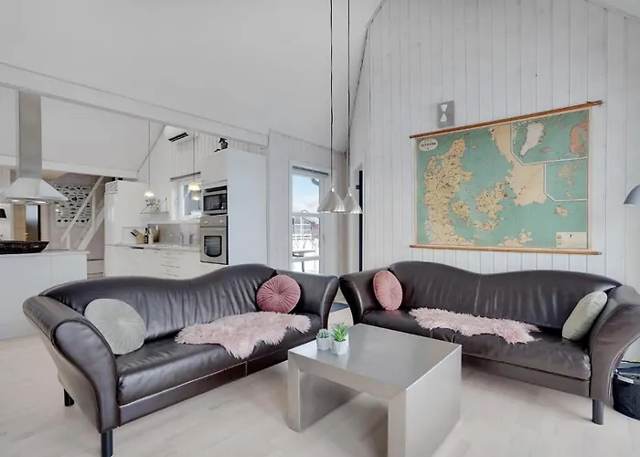 بيت للعطل Four-bedroom In Tarm