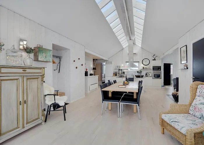 بيت للعطل Four-bedroom In *