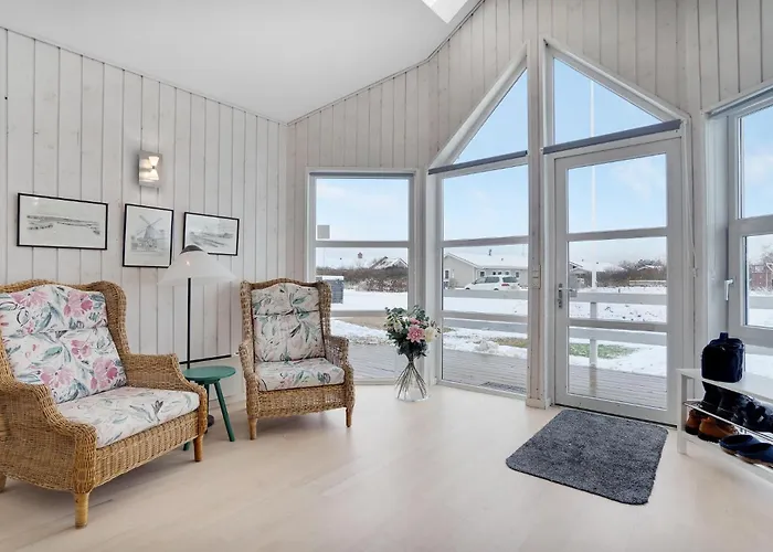 بيت للعطل Four-bedroom In Tarm
